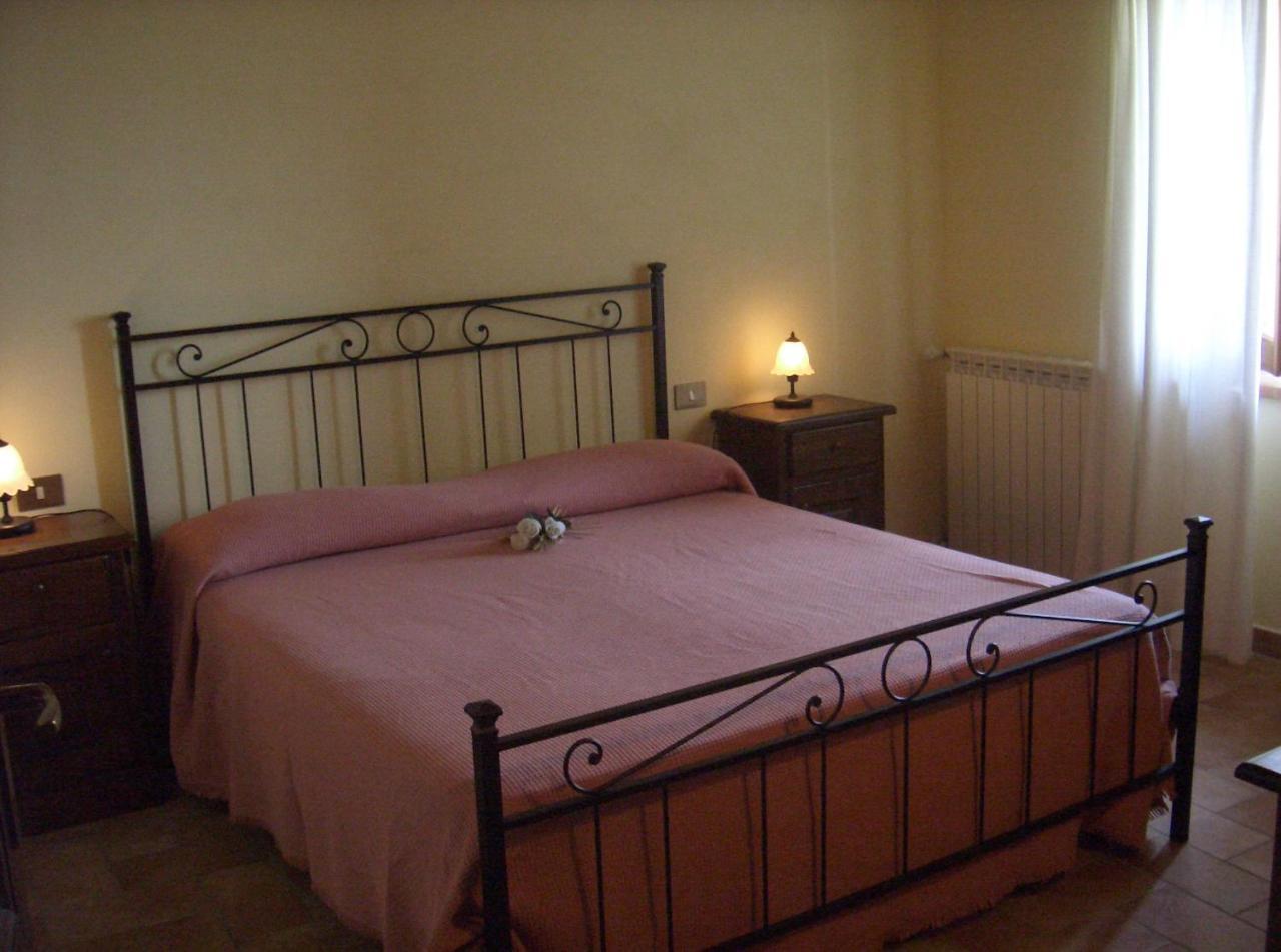 אמליה Agriturismo Oliveto Di Geltrude Contessa מראה חיצוני תמונה