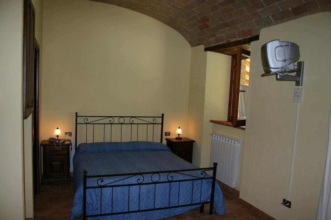 אמליה Agriturismo Oliveto Di Geltrude Contessa מראה חיצוני תמונה